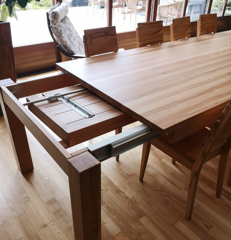 Oak tables are elegant